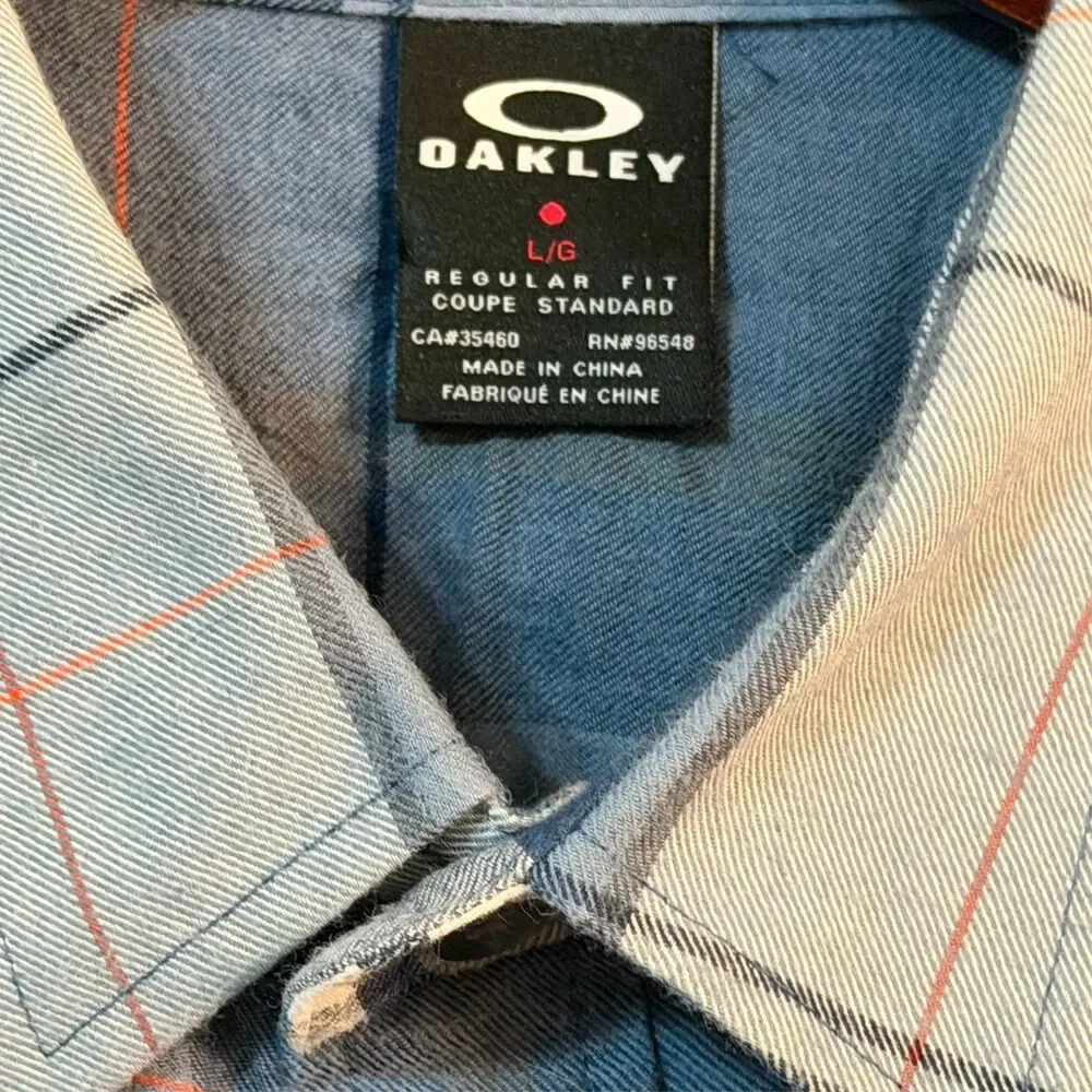 Oakley Men’s Plaid Button Down Shirt Large Blue White Cotton Regular Fit FA16 - Picture 2 of 10
